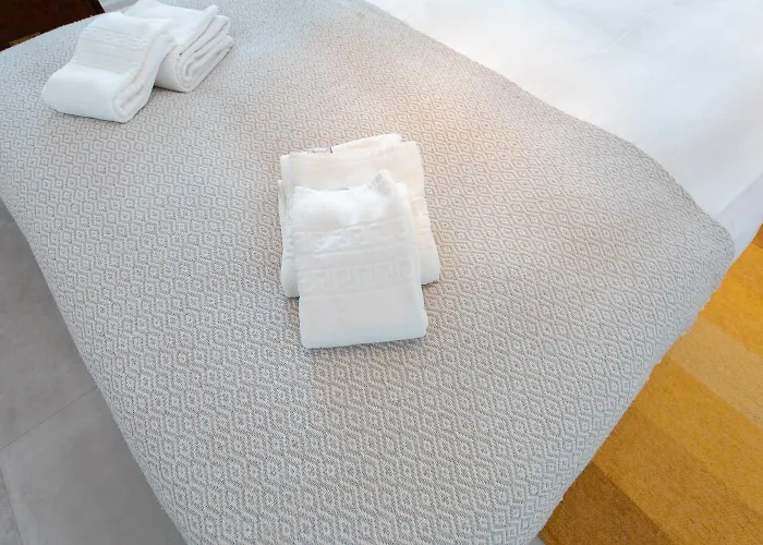 Sunset1 - By Smarthomes Apartman